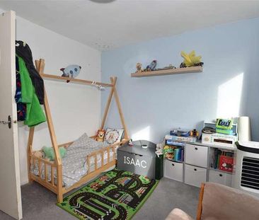 Cranbourne Close, Horley, RH6 - Photo 5