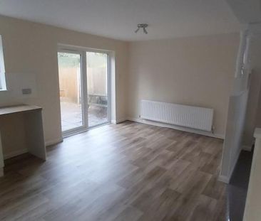 4 bedroom detached house to rent - Photo 5