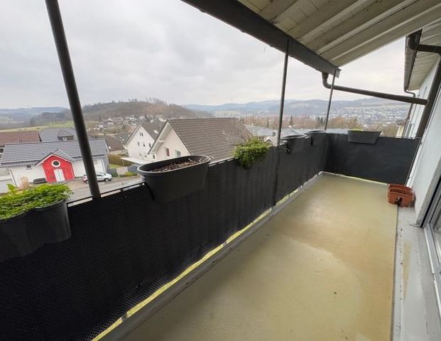 SCHADE HAUSVERWALTUNG - Barrierefreie 2-Zimmerwohnung mit Balkon zu vermieten! - Photo 1