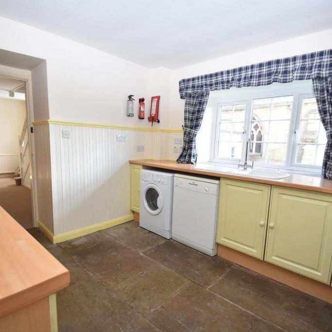 3 bedroom end of terrace house to rent - Photo 1