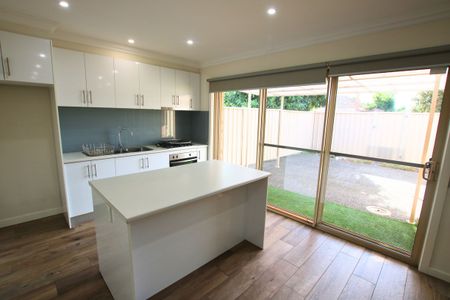 Modern Ground level villa unit - Photo 5