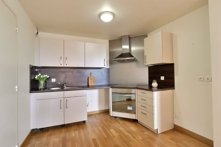 Location Appartement 3 pièces 84m² ROYAT 63130 - Photo 3