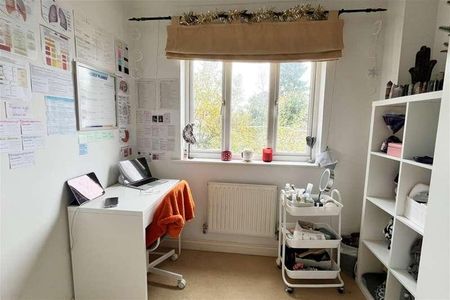 Bassett, SO16 - Photo 4