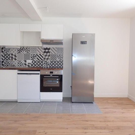 Location Appartement 3 pièces 48m² CHAMBERY 73000 - Photo 1