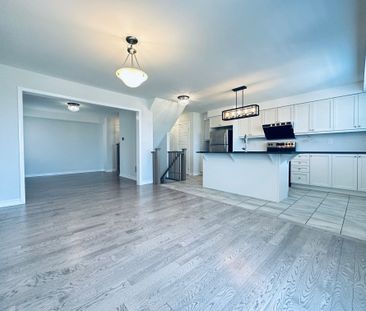 For Lease - 91 Mcalister Avenue, Richmond Hill, Ontario - Photo 2