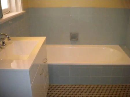 “CHARMING CHARACTER HOME IN PRIME LOCATION” - Photo 5