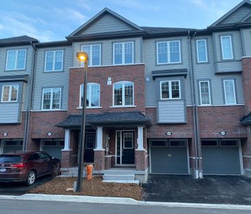 For Lease - 829 Atwater Path, Oshawa, Ontario - Photo 5
