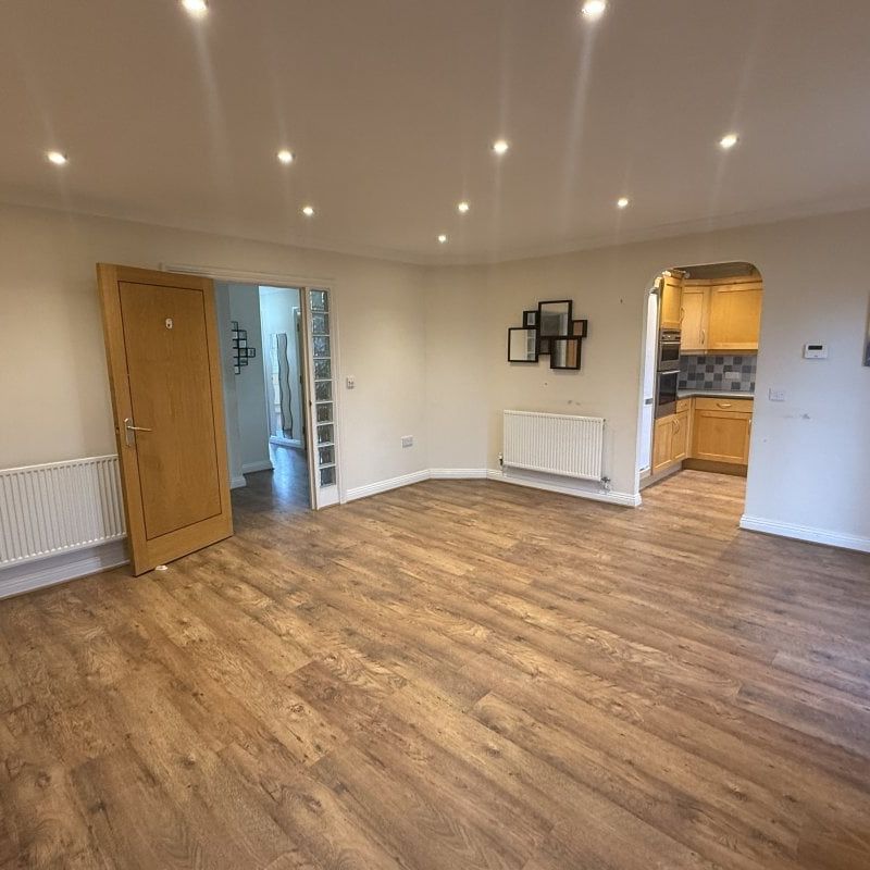 Geoffrey Farrant Walk - Photo 1