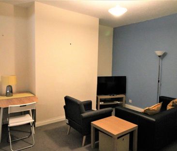 4 bedroom private hall to rent - Photo 2