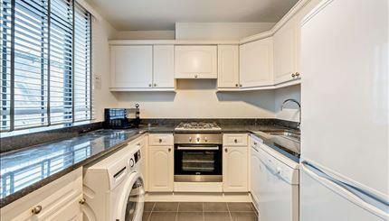 2 bed house to rent in Fulham Road, London, SW3 - Photo 1