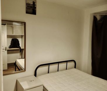 1 bedroom in a house share to rent - Photo 5