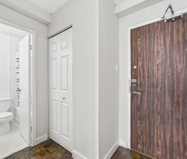 For Lease - 2360 Dundas Street Unit# 2816B, Toronto, Ontario - Photo 3