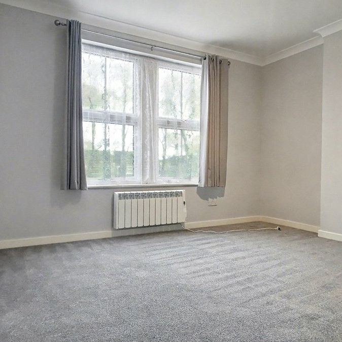 property to rent - Photo 1