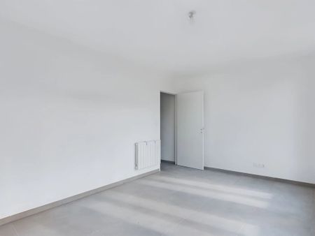 Location Appartement 3 pièces 75 m2 à La Valla-en-Gier - Photo 5