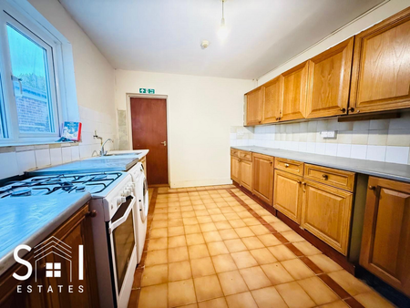 5 bedroom terraced house to rent - Photo 4