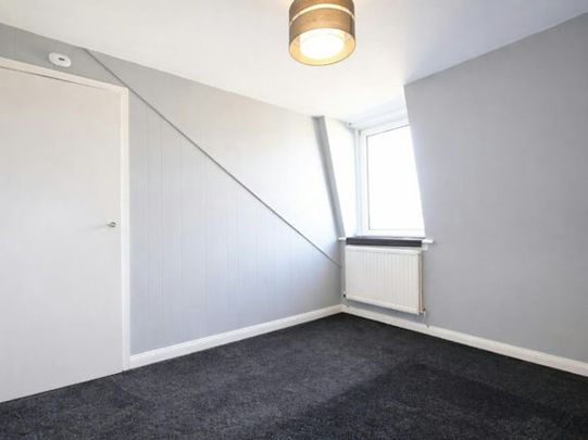 Main Street, Flat A, East Calder, EH53, West Lothian - Photo 1