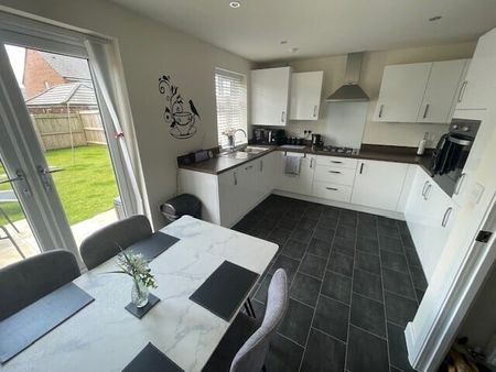 Mohave Drive, Formby, L37 - Photo 2