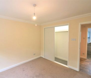 Flat to rent on - Photo 4