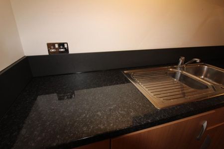 2 bedroom apartment to rent - Photo 3