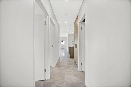 BRAND NEW APARTMENTS- AVALAIBLE FROM THE 12TH OF DECEMBER - Photo 5