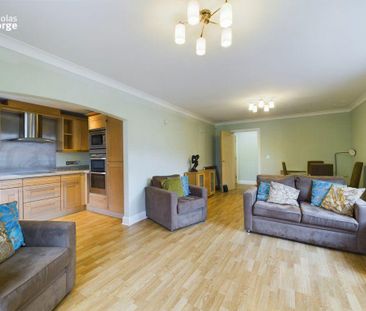 2 bedroom flat to rent - Photo 2