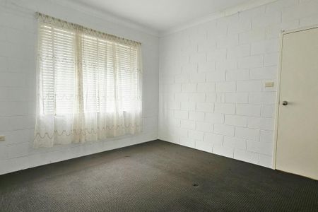 TWO BEDROOM UNIT IN SOUTH DUBBO - Photo 3