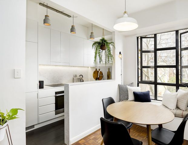 ‘Gowrie Gate’ – Cosmopolitan living with period charm - Photo 1