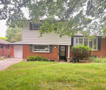 For Lease - 48 Lionel Heights Crescent, Toronto, Ontario - Photo 2