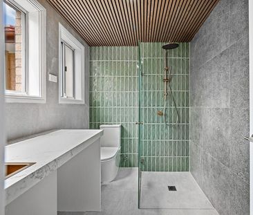 Charming Three Bedroom Family Home - Photo 2