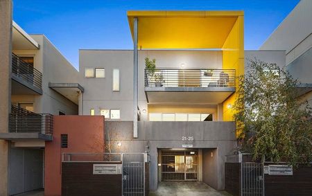 8/25 Macquarie Street, Prahran - Photo 3