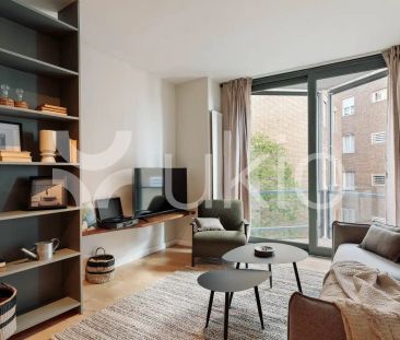 Apartamento de alquiler en Carrer Dels Vergós, Les Tres Torres - Photo 4