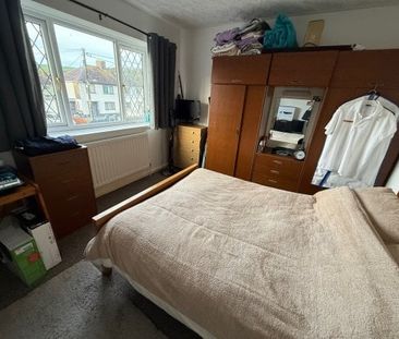 Bryn Illtyd, Burry Port, SA16 - Photo 2