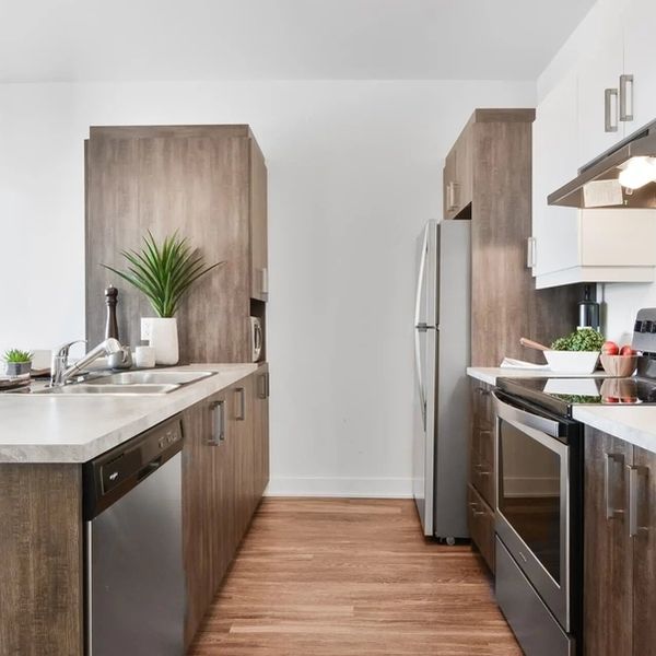 2 Bedrooms - 21 Ronsard Street, Saint-Constant - Photo 2