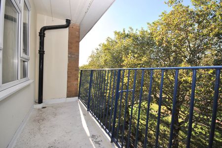 Flat to rent - Orb Street, London, SE17 - Photo 5