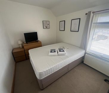 2 bedroom property to rent - Photo 1