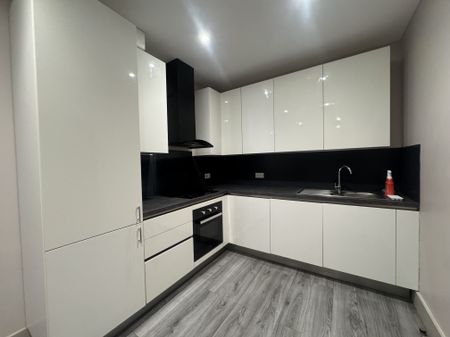 Quilters Way, Aylesbury, Stoke Mandeville - Photo 4