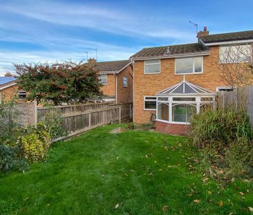 3 bedroom end of terrace house to rent - Photo 4