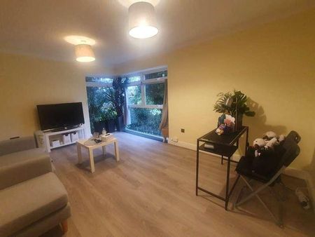 Short Heath Road, Fernfail Court, B23 - Photo 2