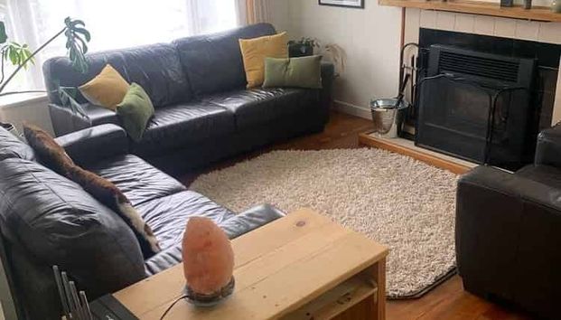 Charming 3BR fully furnished house with Garden! - Photo 1