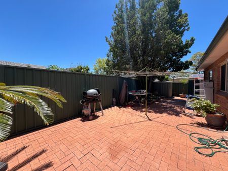 YOUNG 2 BEDROOM VILLA - Photo 4