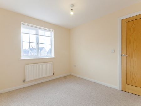 Fieldfare Close, Bicester - Photo 2