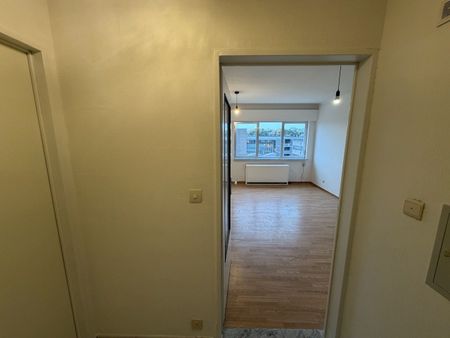 Genk-centrum, Dieplaan 29 bus 28 - Gezellig appartement met 1 slaapkamer (47 m2) en kelderberging. - Foto 2