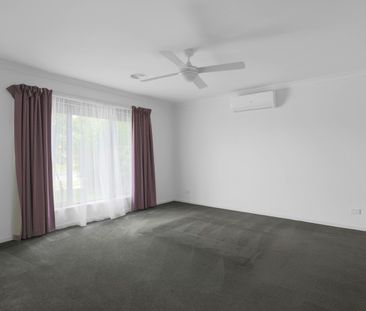 Spacious & Modern Family Home - Photo 2