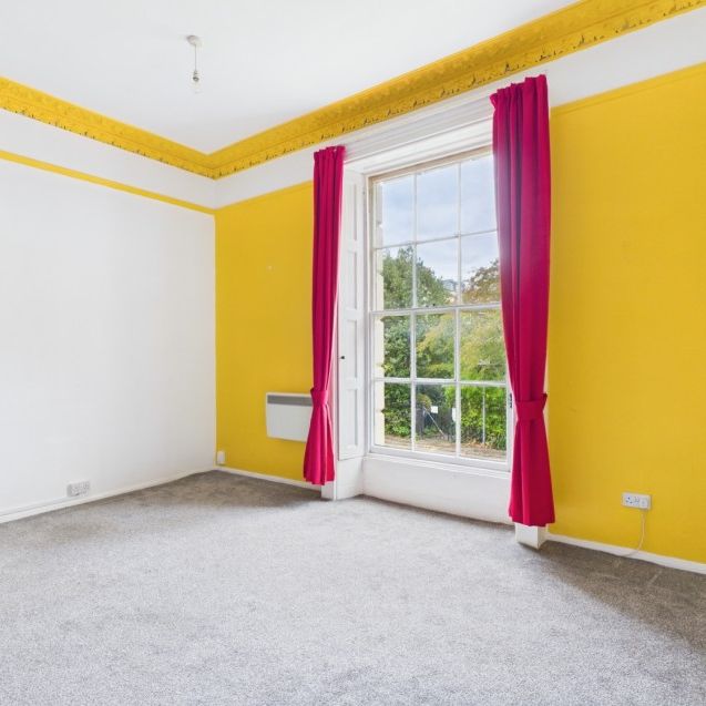 13, Brunswick Square, GL1 - Photo 1