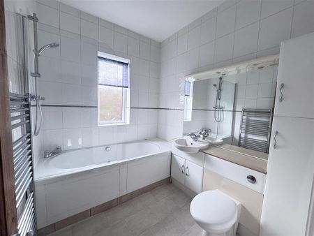 2 bedroom end of terrace house to rent - Photo 5