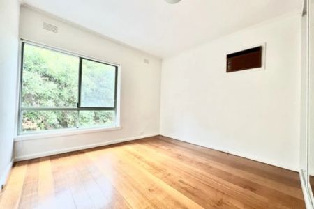 Great property in perfect location. - Photo 4