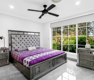 SPACIOUS LIVING WITH SWIMMING POOL - Photo 5