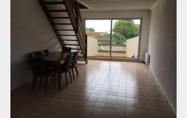 Location Appartement P2 En duplex Marseillan - Photo 1