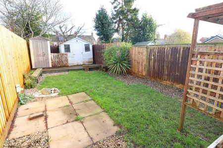 2 bedroom terraced house to rent - Photo 5