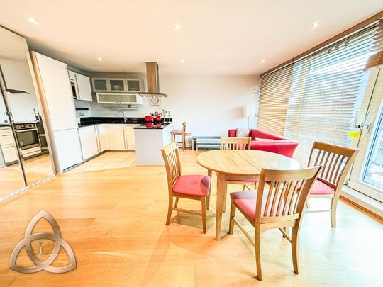 Winchester Road, London, NW3 3NE - Photo 1